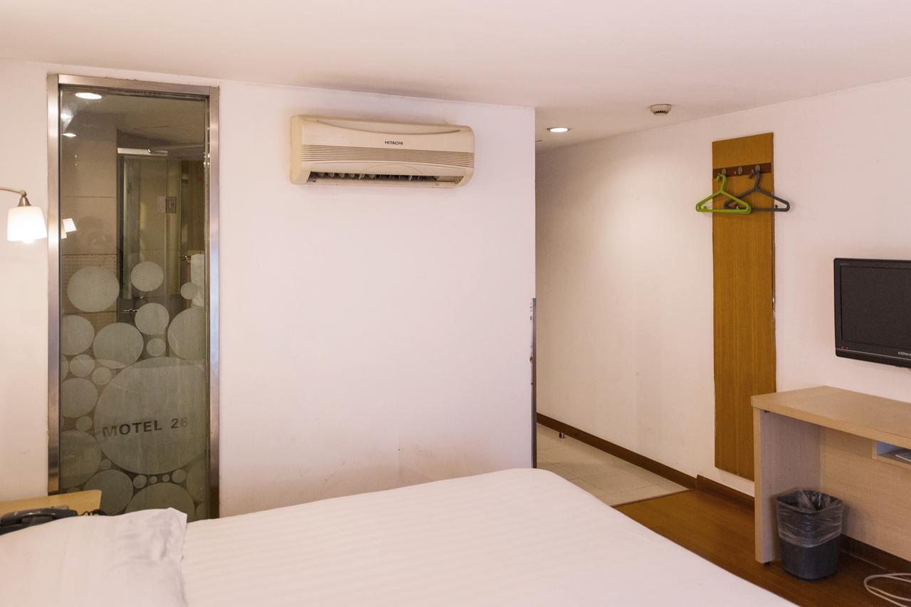Hotel Ji - Nanjing Road People's Square 3*