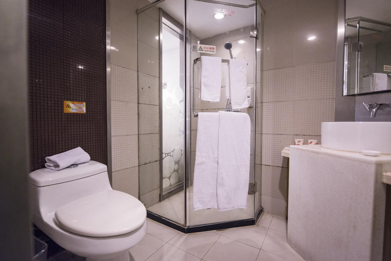 Hotel Ji - Nanjing Road People's Square 3*